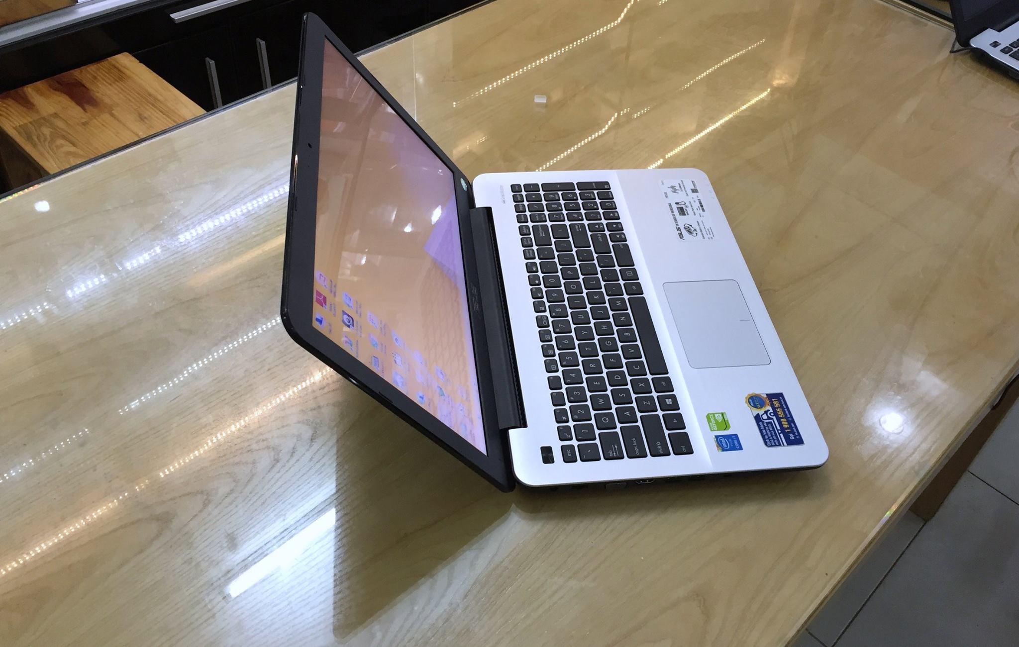 Laptop Asus F555LF-XX168D-8.jpg